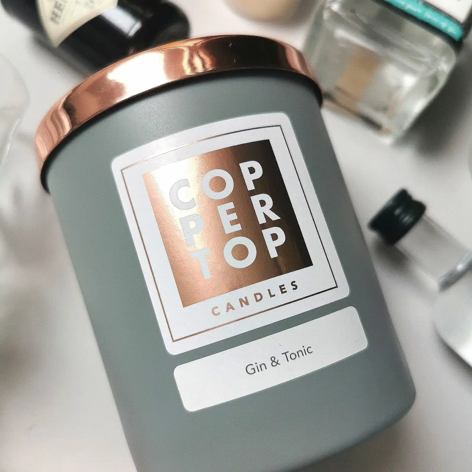 Thumbnail: Gin & Tonic Aromatherapy Soy Wax Candle
