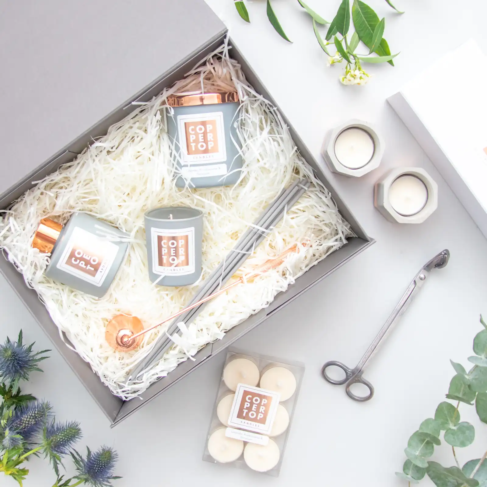 Thumbnail: Medium Aromatherapy Candle & Room Diffuser Gift Set