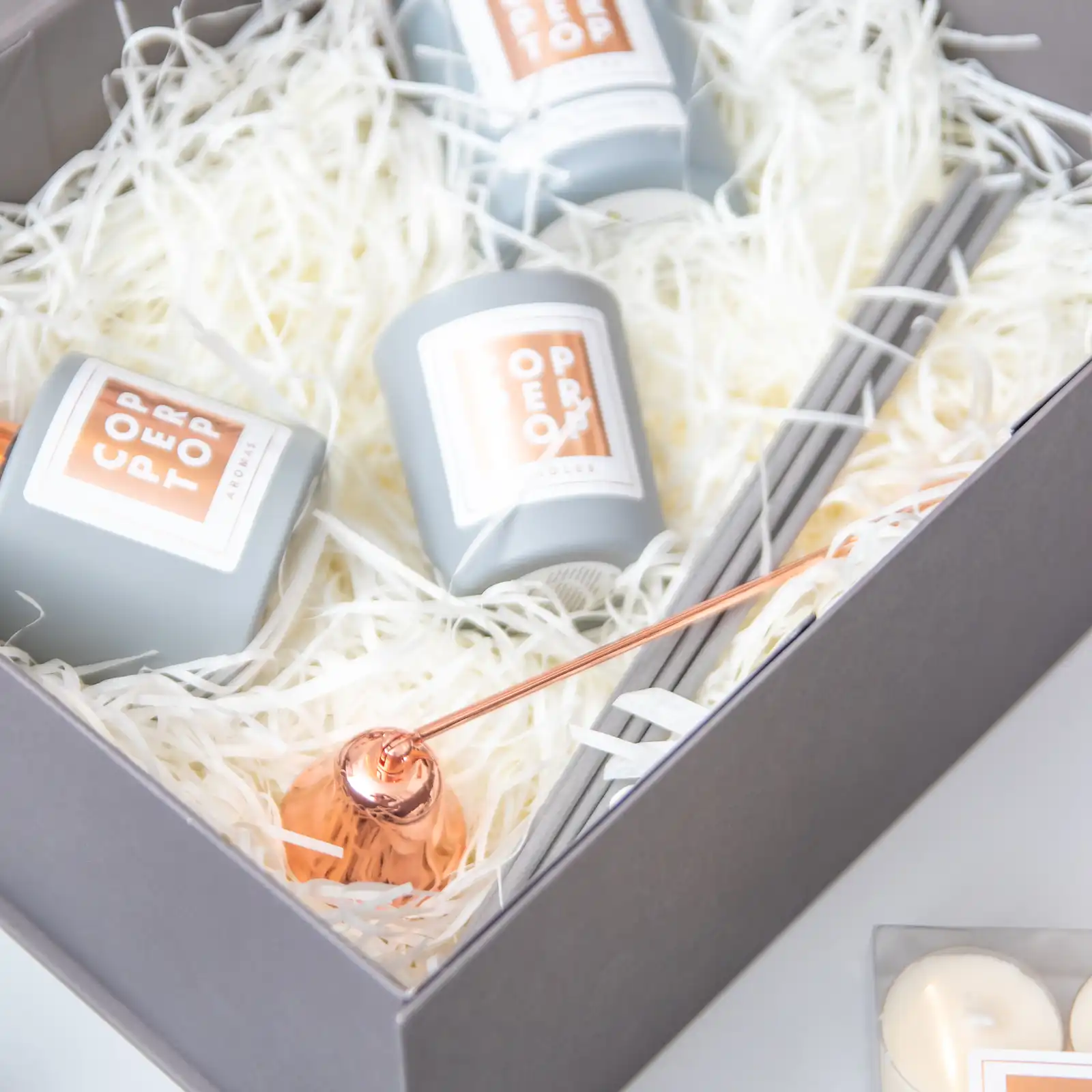 Thumbnail: Medium Aromatherapy Candle & Room Diffuser Gift Set