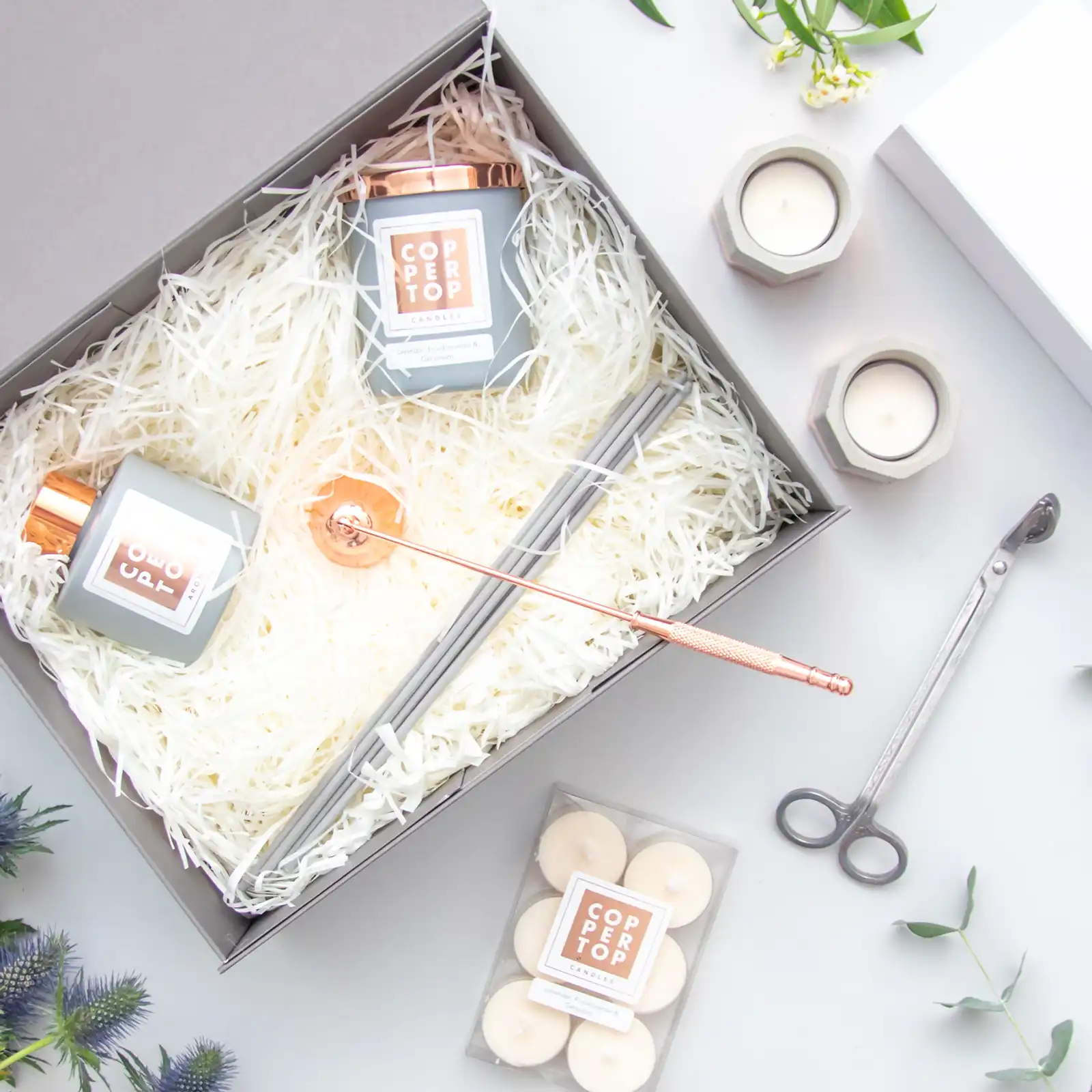 Thumbnail: Medium Aromatherapy Candle & Room Diffuser Gift Set