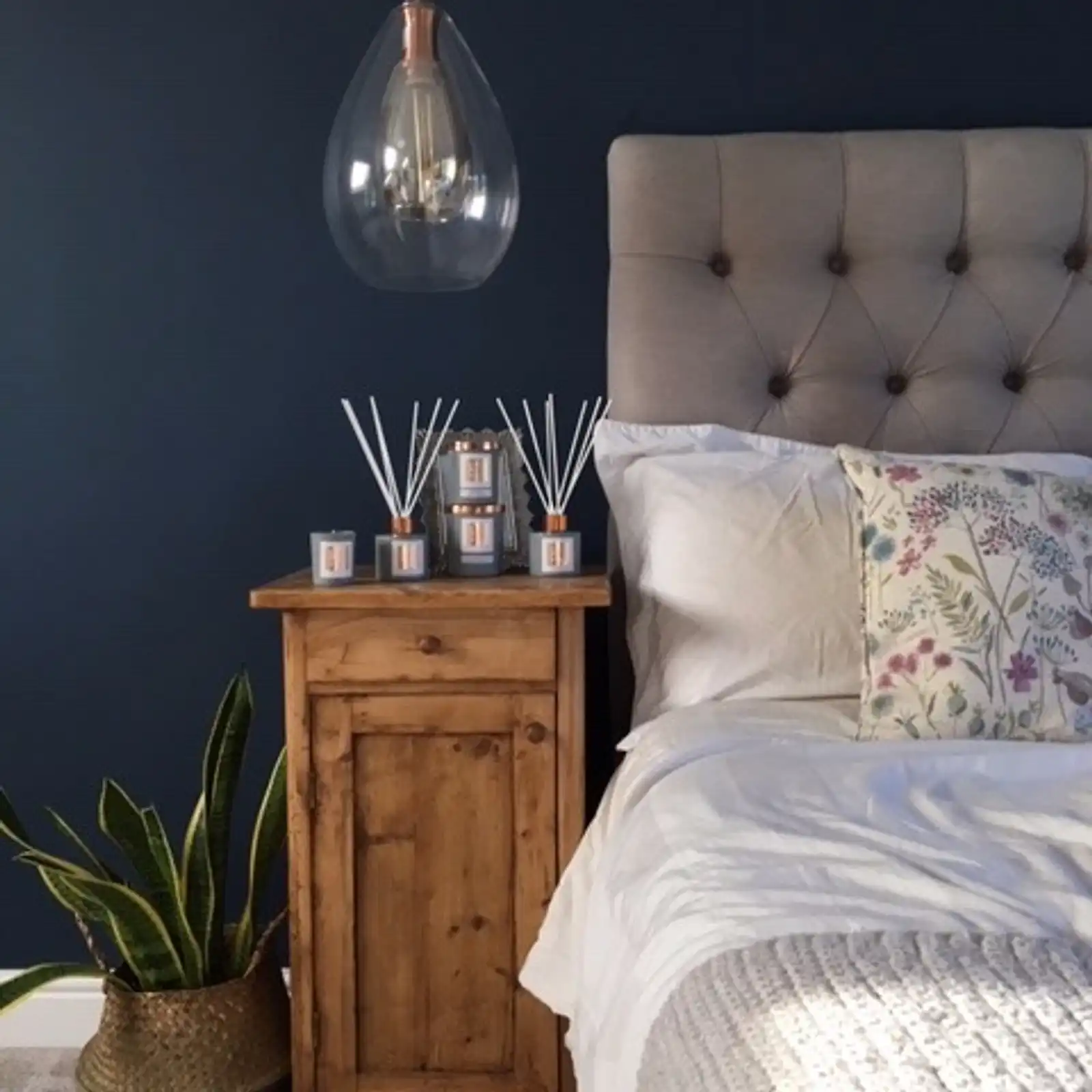Thumbnail: Lemongrass, Pepper & Geranium Aromatherapy Room Diffuser